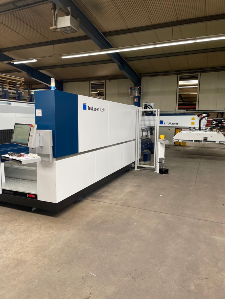 Aufstellung neuer FiberLaser Trumpf